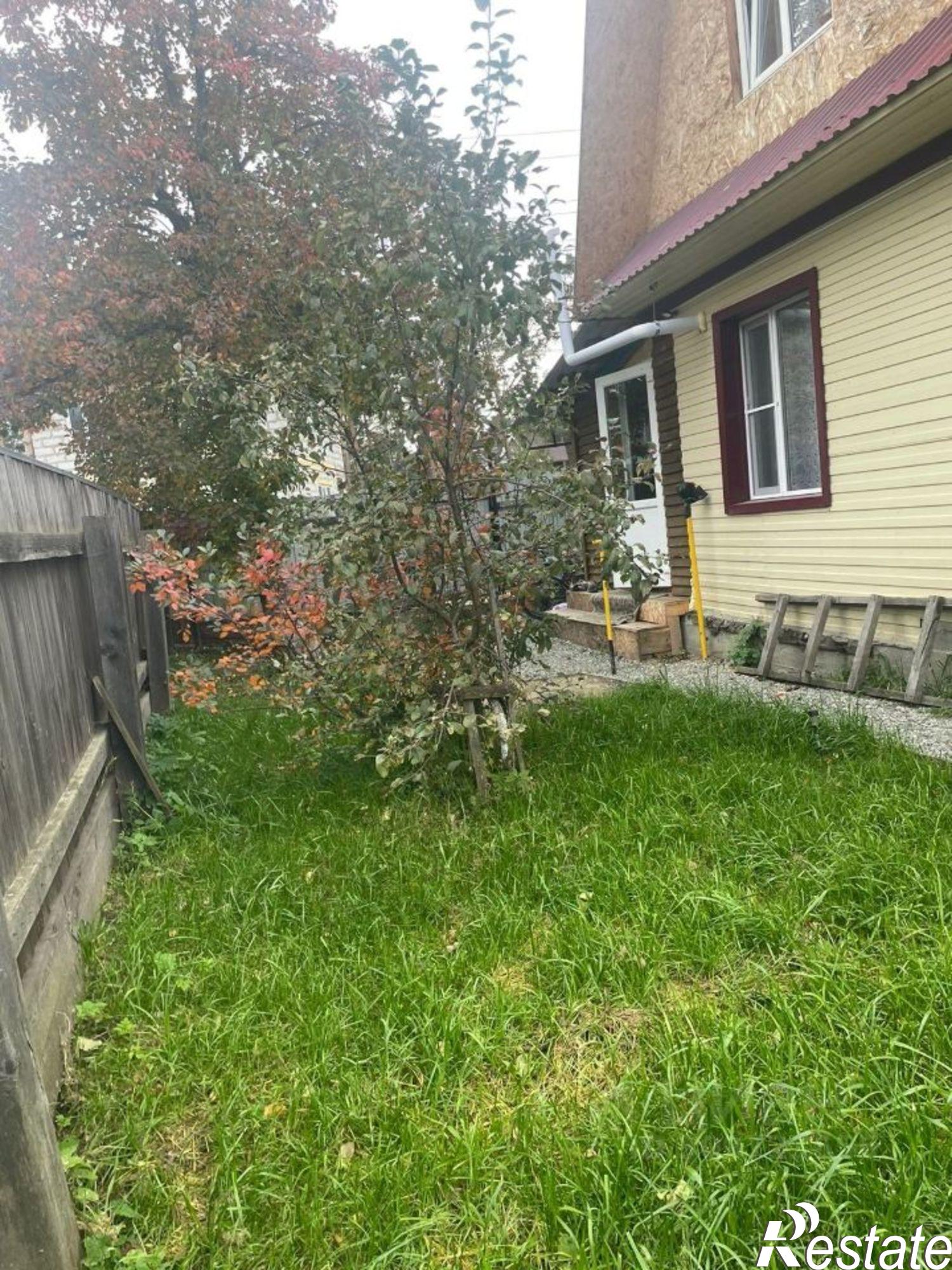 Купить дачу, дом, коттедж за 14 000 000 рублей на ул Совхозная, 7