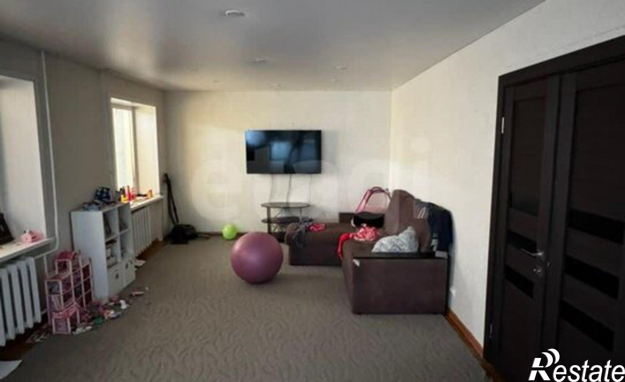 Купить квартиру за 10 000 000 рублей на Подгорная улица, 28