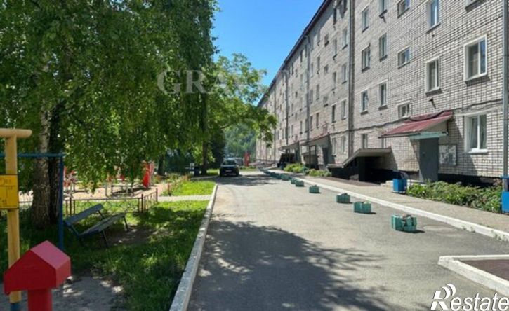 3-комн квартира Горно-Алтайск, Коммунистический проспект, 56